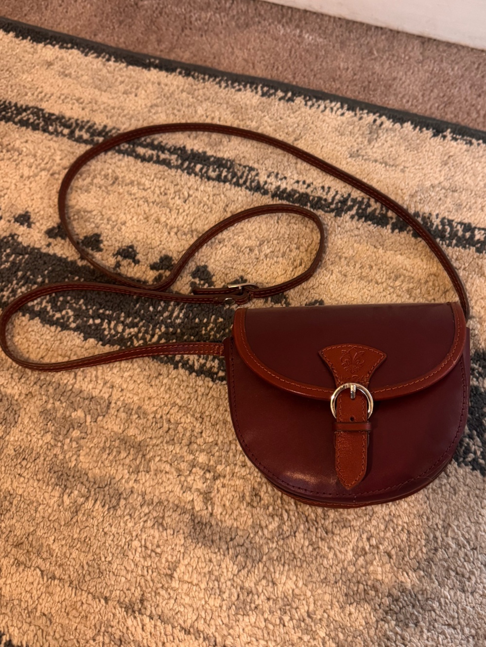 Leather Crossbody Bag in Burgundy